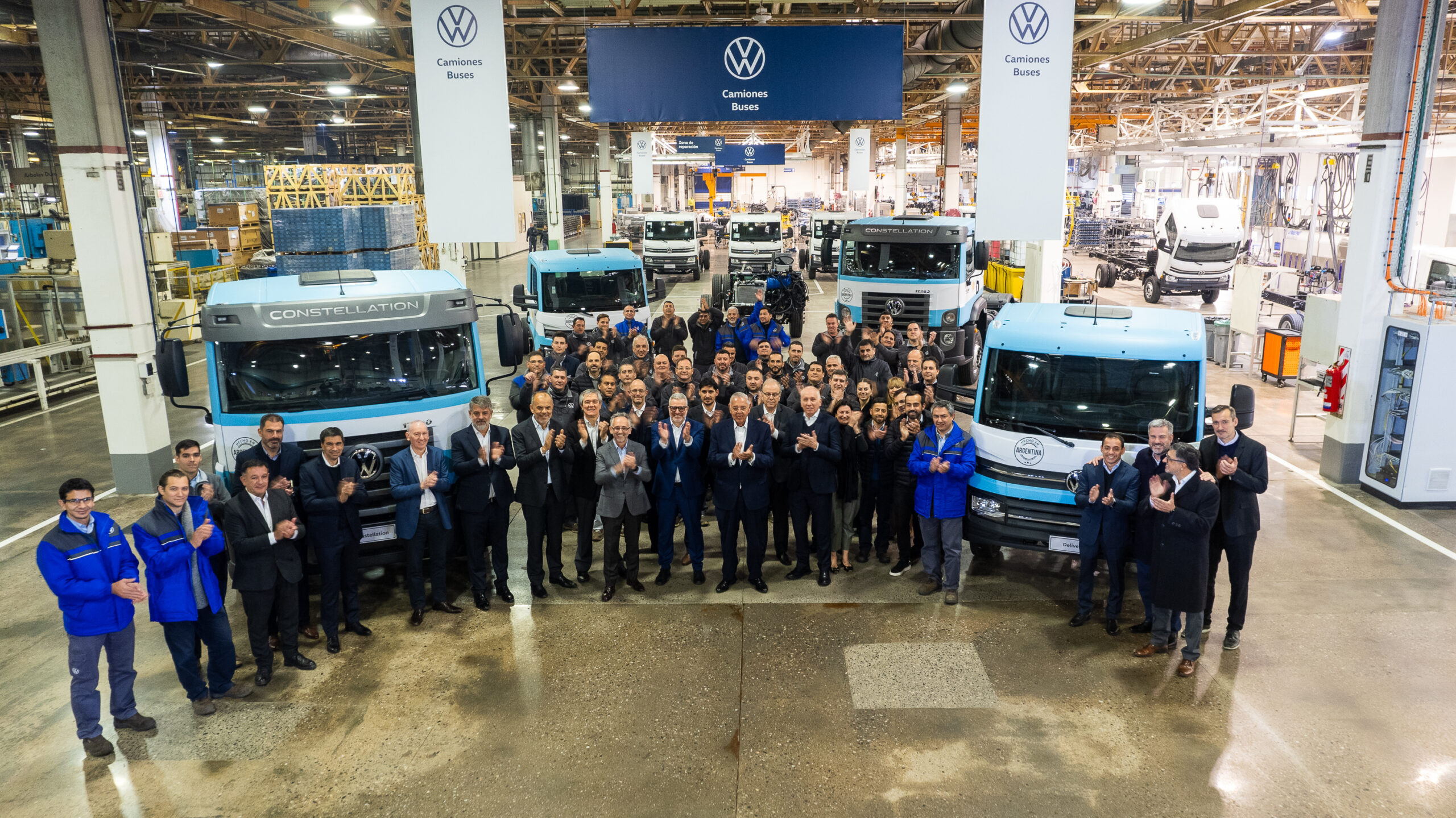 Volkswagen comienza la producción de camiones y Buses