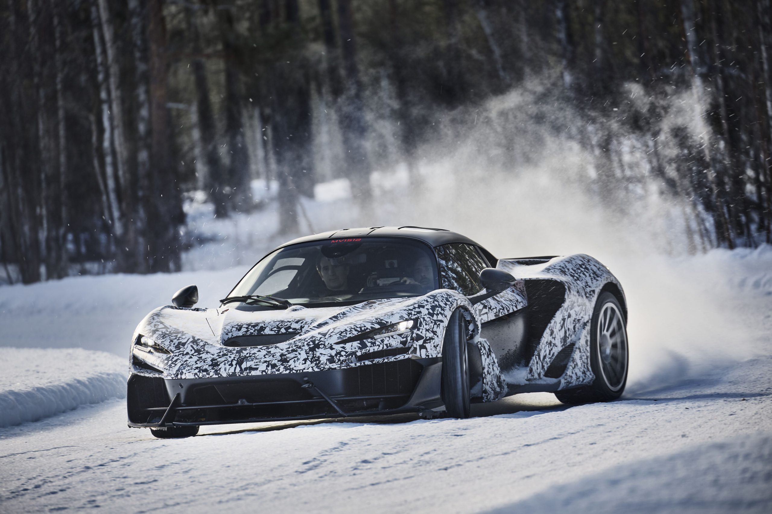 Los Prototipos McLaren W1 Dominan La Nieve y El Hielo