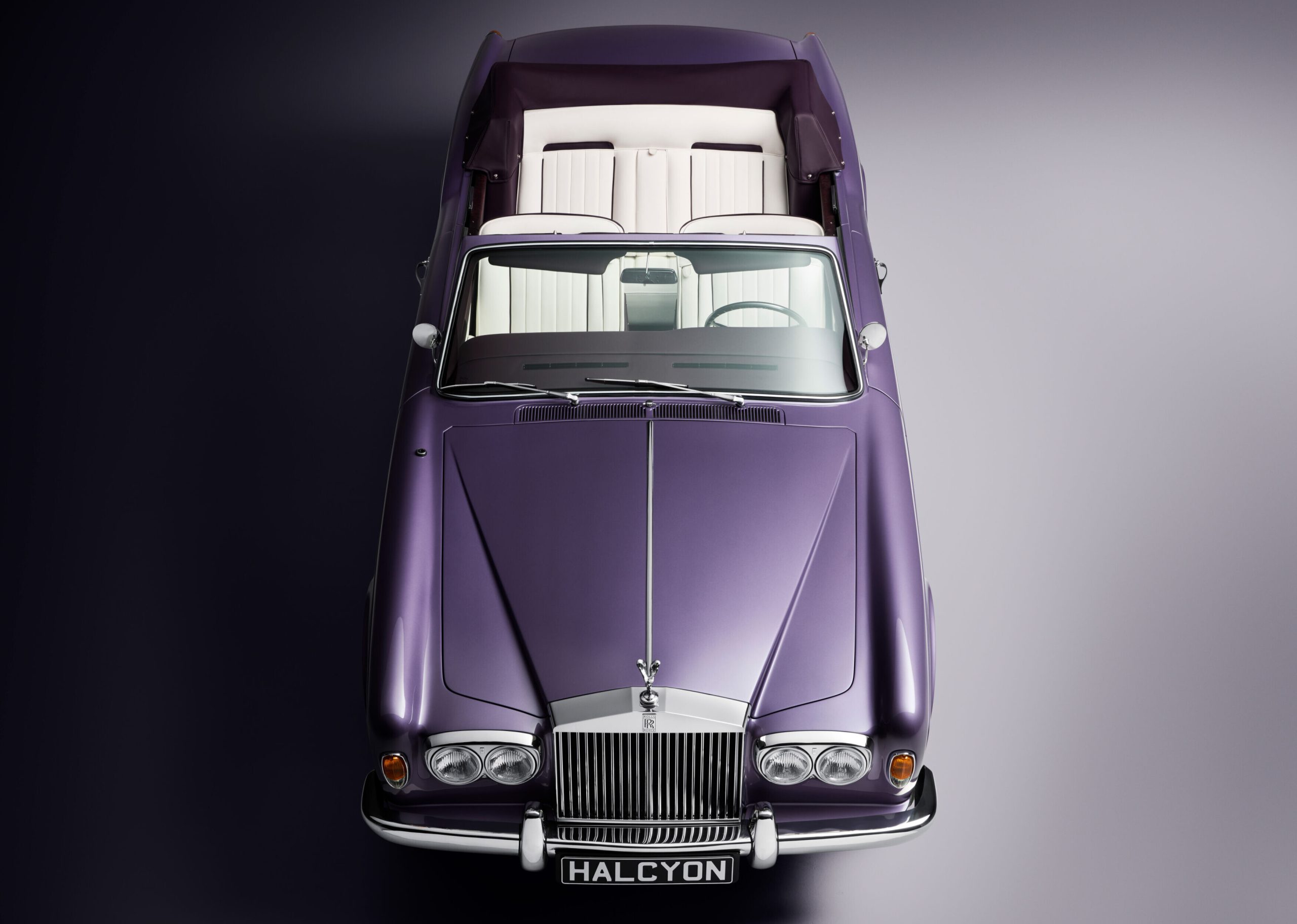 Rolls-Royce Corniche: Artesanía Experta Con Arte A Medida