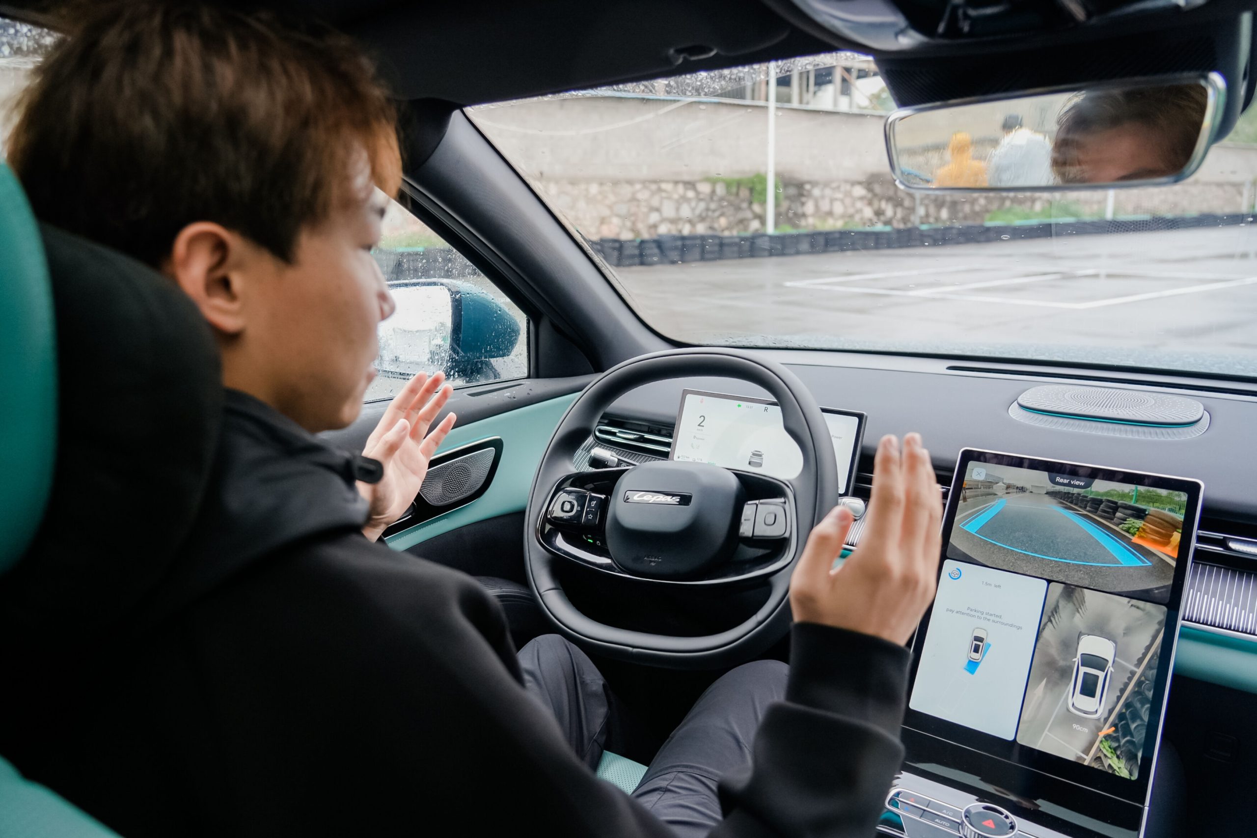 Sistema de Estacionamiento Autónomo de Lepas