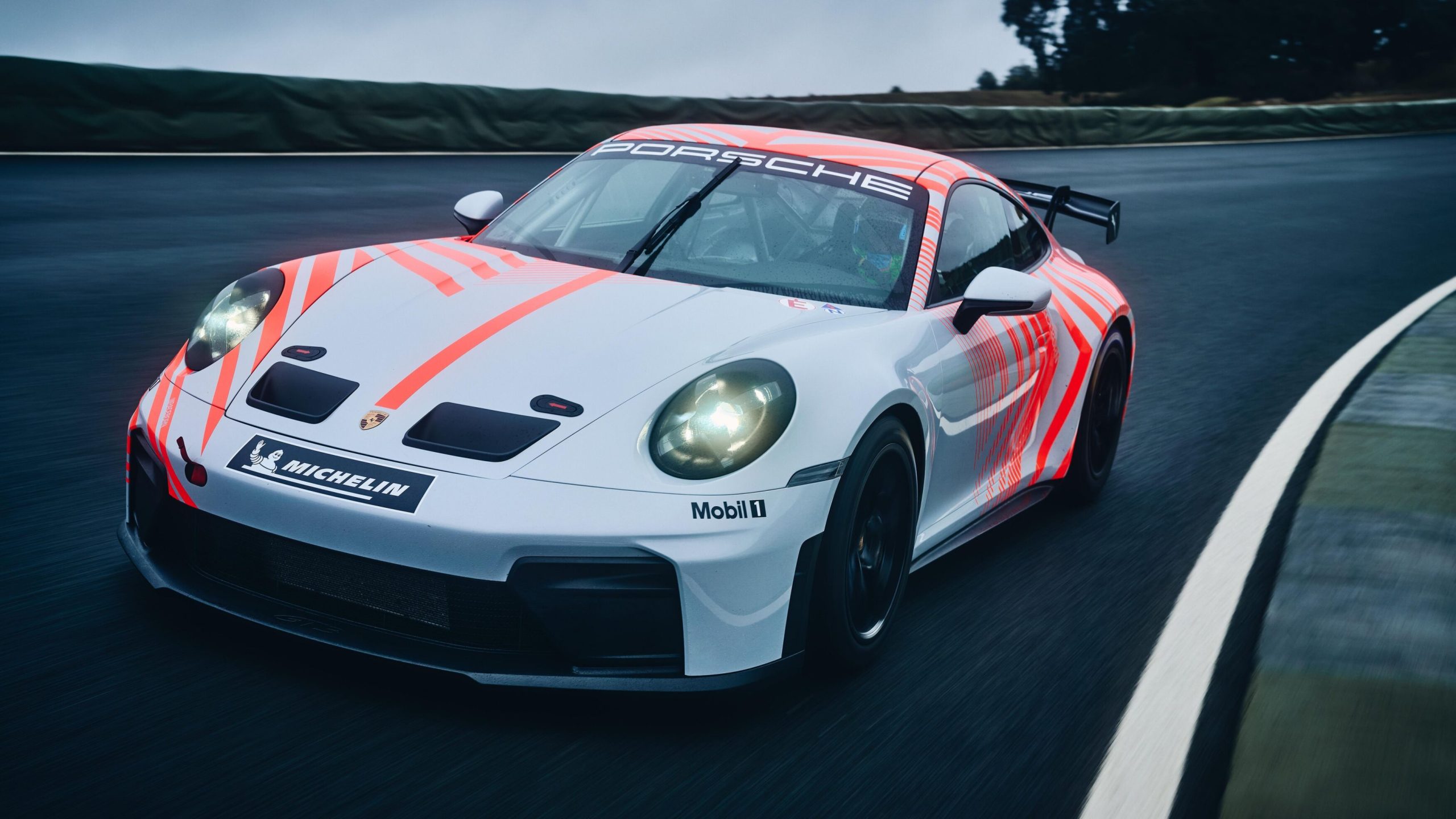 Porsche AG: Un Verdadero Coche De Competición
